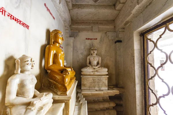 Мраморная Статуя Джина Внутри Искушения Джайн Ранакпуре Раджастхан Индия Азия — стоковое фото