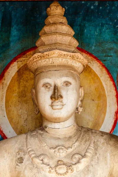 Estátua Buda Branco Ruwanwelisaya Cetiya Stupa Cidade Sagrada Anuradhapura Sri — Fotografia de Stock