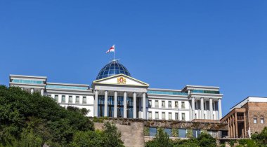 Devlet Sarayı 'nın ve Tiflis, Gürcistan, Avrupa' daki eski başkanlık sarayının dışında.