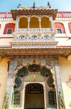 Tavuskuşu Kapısı, Şehir Sarayı; Jaipur, Rajasthan, Hindistan, Asya