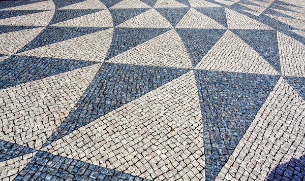 Pavimento Con Patrón Triangular Blanco Negro Con Piedras Portuguesas Una — Foto de Stock