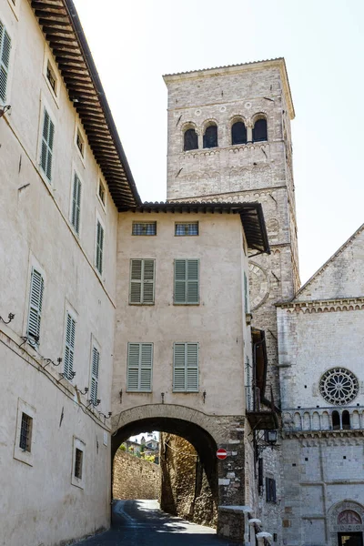 Brána Staré Městské Hradby Věže Katedrály Assisi Umbrii Itálii Evropě — Stock fotografie