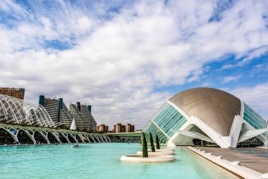 Sanatlar ve Bilimler Şehri 'nin (Santiago Calatrava tarafından) dışında Valencia, İspanya ve Avrupa' da bir modern mimari kompleksi bulunmaktadır.