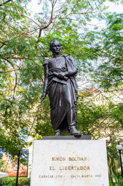 Simon Bolivar 'ın Bronz heykeli Havana, Küba, Kuzey Amerika' nın merkezinde.