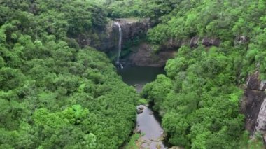 Ulusal Park 'taki nehir vadisi yakınındaki vadi-Mauritius' un hava manzarası.