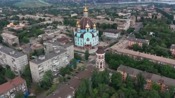 Mariupol, Ucrania, 30 de septiembre de 2021: Mariupol antes de la guerra con Rusia. Ciudad de Ucrania en la región de Donetsk. Vista aérea del paisaje urbano. Centro ciudad — Vídeo de stock