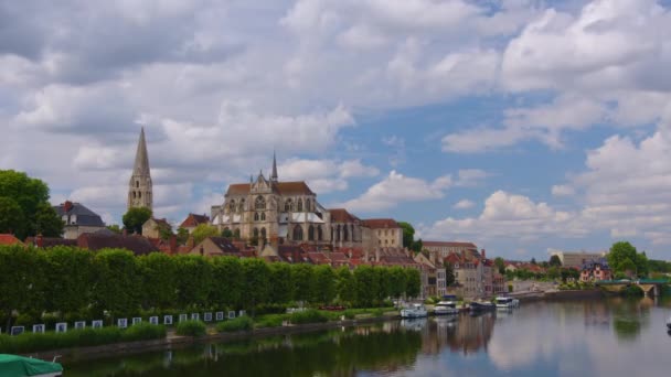 Zeitraffer Schöne Wolken Hintergrund Der Altstadt Blick Auf Die Stadtlandschaft — Stockvideo