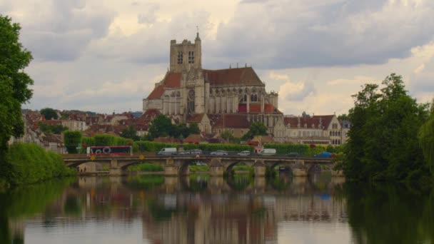 Zeitraffer Schöne Wolken Hintergrund Der Altstadt Blick Auf Die Stadtlandschaft — Stockvideo