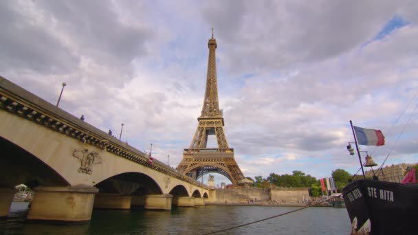 Eiffel Tower Sunset Summer Neutral Color Video Edit Most Popular — Stok video