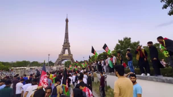 Paris France July 2022 Crowd Waving Afghanistan Flags Wing Political — 비디오