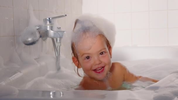 Little Cheerful Girl Washes Plays Bath Foam Daily Hygiene Skin — Wideo stockowe