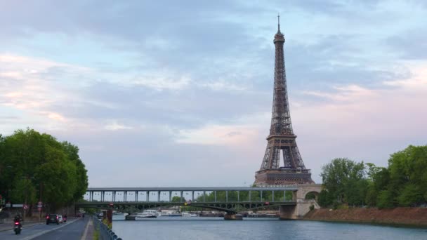 France Paris Eiffel Tower Morning Time Summertime Paris France Horizontal — Stockvideo