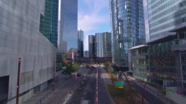 Dünyanın en çok ziyaret edilen şehrinin manzarası. Güneşli bir gün Paris Fransa. Yüksek kalite 4k görüntü