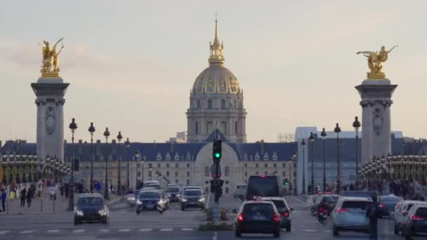 Goldene Kuppel Des Hotel Des Invalides Und Dächer Von Paris — Stockvideo