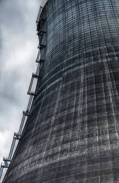 Única Manera Subir Por Pared Exterior Una Torre Refrigeración Nuclear — Foto de Stock