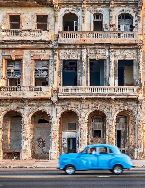 Havana Cuba December 2019 Anonymous Man Drives Vintage American Car Royalty Free Stock Photos