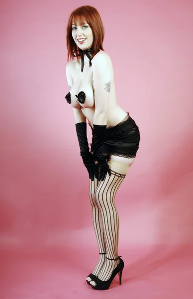 çekici busty pin up modeli