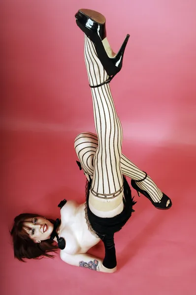 çekici busty pin up modeli