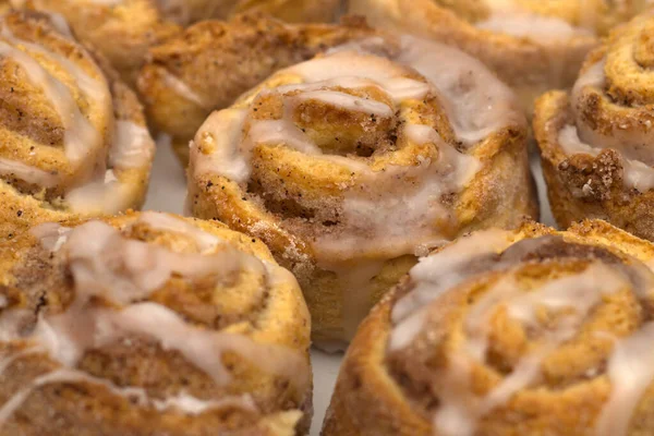 Some Delicious Cinnamon Rolls White Icing Plate — Photo