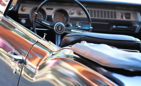Interior do carro - Conversível clássico — Fotografia de Stock