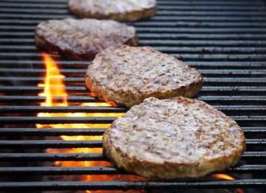 Izgaradaki Burgerler