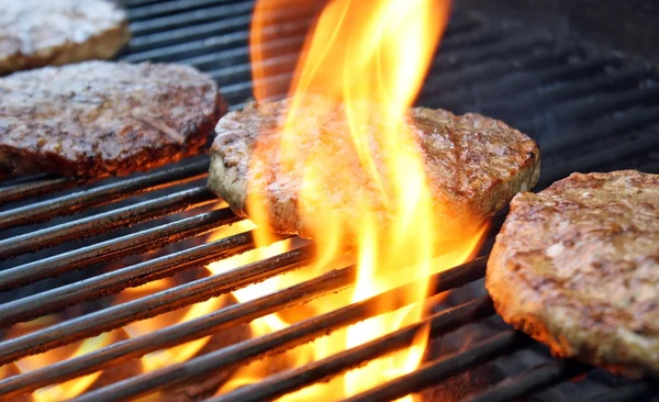 Burgers On The Grill — Stock Photo, Image