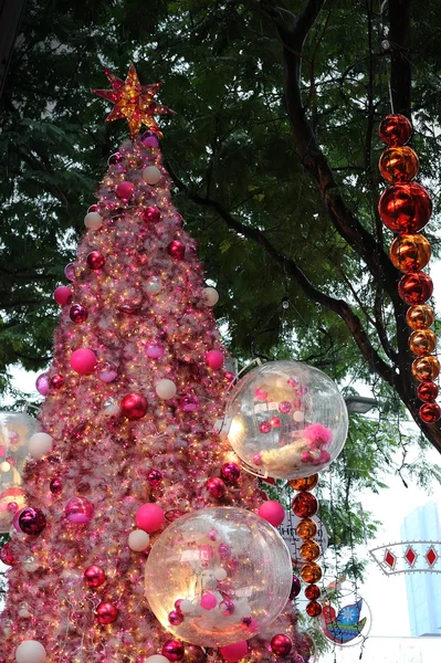 Christmas decoration at Orchard Central — Zdjęcie stockowe