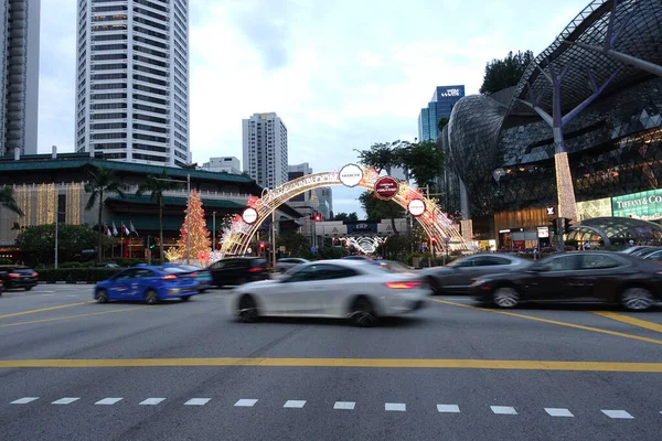 Singapore Dec 2021 Kerstversiering Singapore Orchard Road Straat Met Kerstbomen — Stockfoto