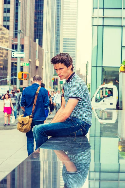 European Student Traveling New York Wearing Blue Pattered Short Sleeve — ストック写真
