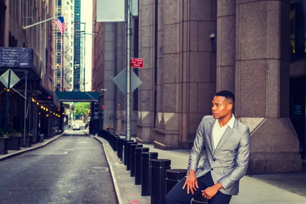 Afroameričtí Podnikatelé Pracují Cestují New Yorku Student Který Sedí Kovovém — Stock fotografie