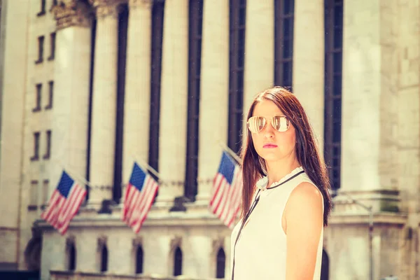 American Woman Viajando Nova York Verão Quente Senhora Vestindo Camisa — Fotografia de Stock