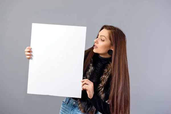 Emotional Young Teenager Woman Showing Blank Signboard Copy Space Isolated — Stock Photo, Image