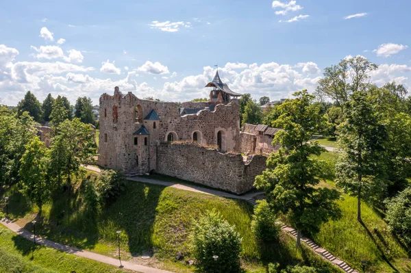 Ερείπια Ενός Αρχαίου Μεσαιωνικού Κάστρου Dobele Λετονία Εναέρια Άποψη Κορυφή — Φωτογραφία Αρχείου