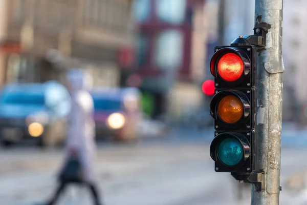 Nahaufnahme Einer Kleinen Ampel Mit Roter Ampel Vor Dem Hintergrund — Stockfoto