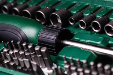 Değişebilir tornavida seti farklı metal başlıklar ve bitler, seçici odak