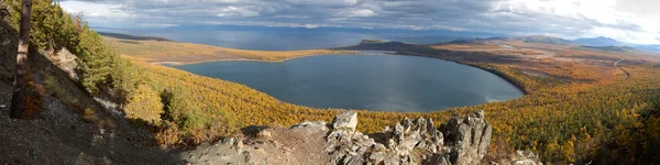 À propos de Baikal Image En Vente