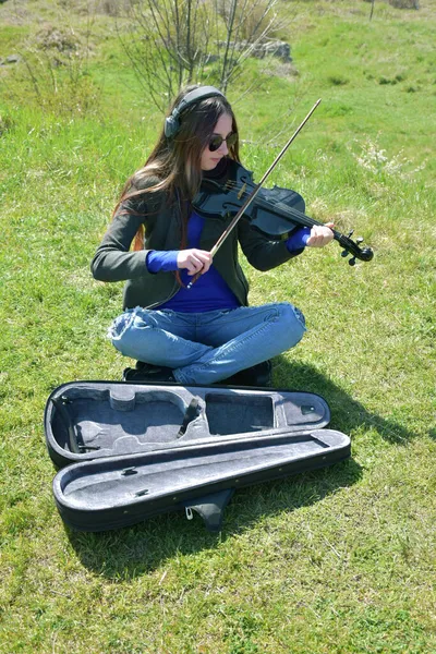 Girls Glasses Violin — Stock Photo, Image