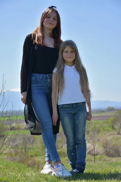 Portrait Une Jeune Mère Fille Dans Parc — Photo