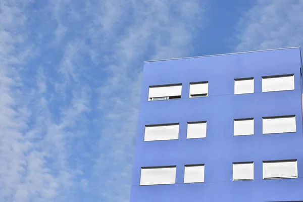 Modern Building White Shutters Blue Sky Background — Zdjęcie stockowe