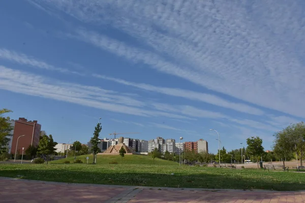 Daytime Shot City Cloudy Blue Sky Background — Foto de Stock