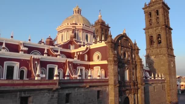 Cathedral de Puebla aerial drone shot of Central Iglesia in Puebla de Zaragoza, Mexico, Zocalo square — Stock Video