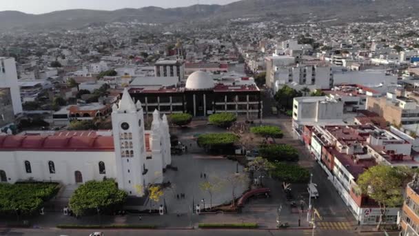 Luchtfoto van de kathedraal van San Marcos - Tuxtla Gutierrez, Chiapas, Mexico — Stockvideo