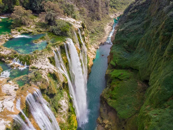 Vue Aérienne De La Belle Cascade De Tamul Fascinante Avec De L'eau turquoise à San Luis Potosi, Mexique — Photo