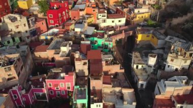 Guanajuato 'daki Latin Amerika Tepesi Köyü, Meksika Dağ Ayağının dibinde.. 