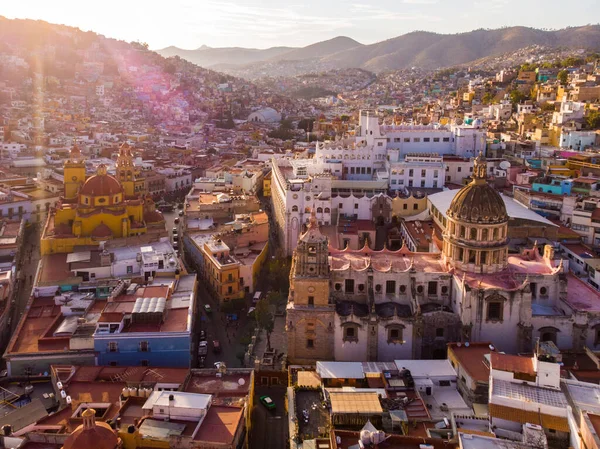 Guanajuato City, Mexique, vue aérienne des bâtiments historiques, y compris la basilique Notre-Dame de Guanajuato — Photo