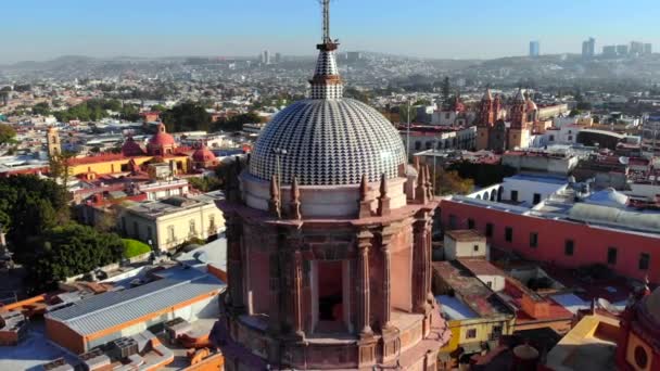 墨西哥奎雷塔罗市的鸟瞰图 早上在市中心拍的无人机照片 — 图库视频影像