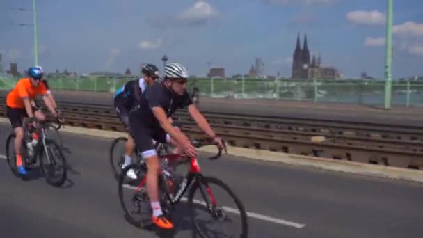 Colônia Alemanha Maio 2022 Corrida Ciclismo Bicicleta Grupo Ciclistas Passeio — Vídeo de Stock