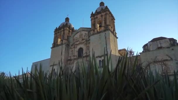 Slider Templo Santo Domingo Guzman Oaxaca Downtown Dawn Morning Gimbal — Stock Video