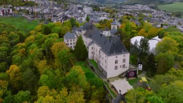 Wiltz Luxembourg Vue Aérienne Automne Château Wiltz Nuageux Météo Drone — Video