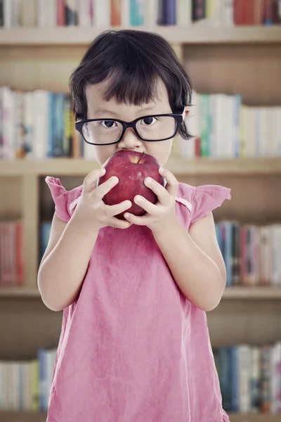 Sweet student in library — Stock Photo, Image